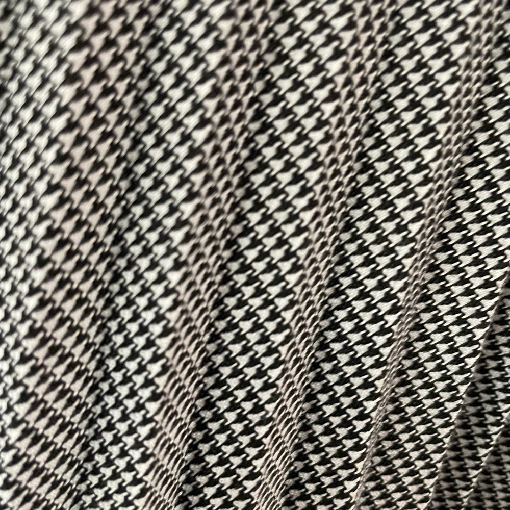 C J Banks Pleated Skirt Plus Size 22W Black White Pattern Versatile 2X 3X